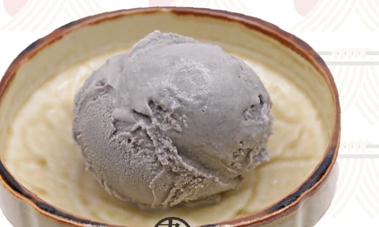 ไอศกรีมงาดำ โฮมเมด