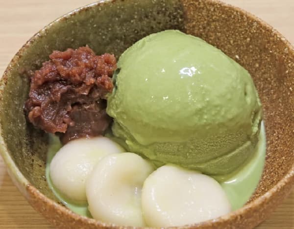 ไอศกรีมชาเขียวมัทฉะ ชิราทามะ