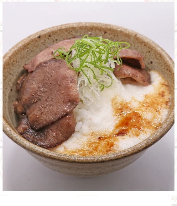 ข้าวหน้าลิ้นวัวกับมันโกโรโระ
